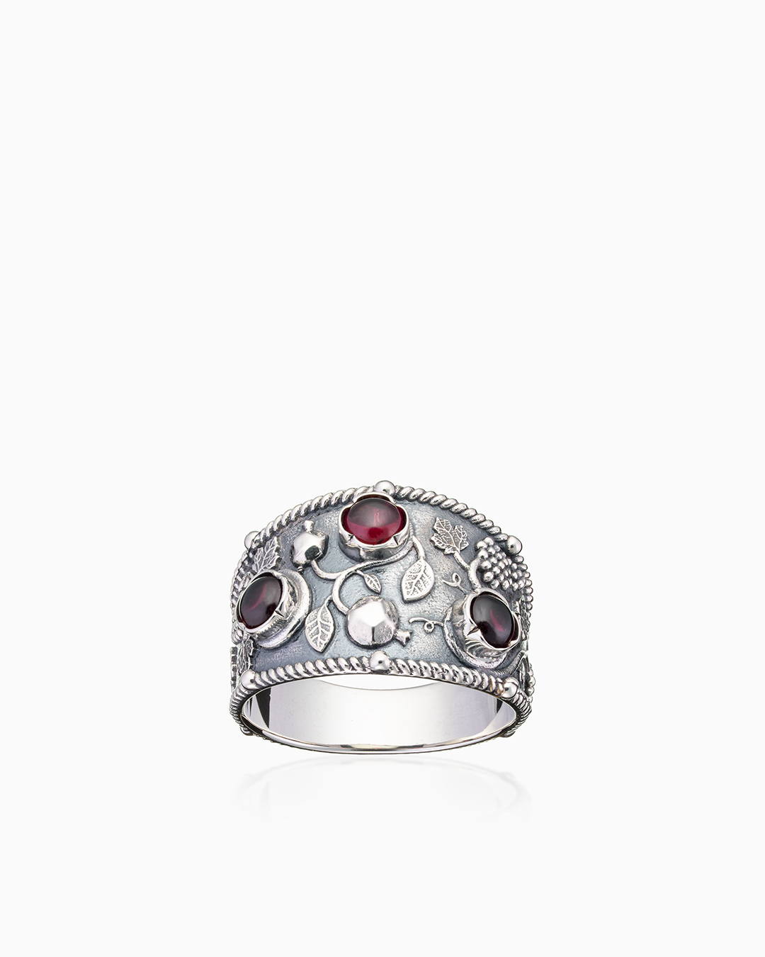 Кольцо из серебра с камнем гранат | Ювелирные украшения Sarkissian - фото 15