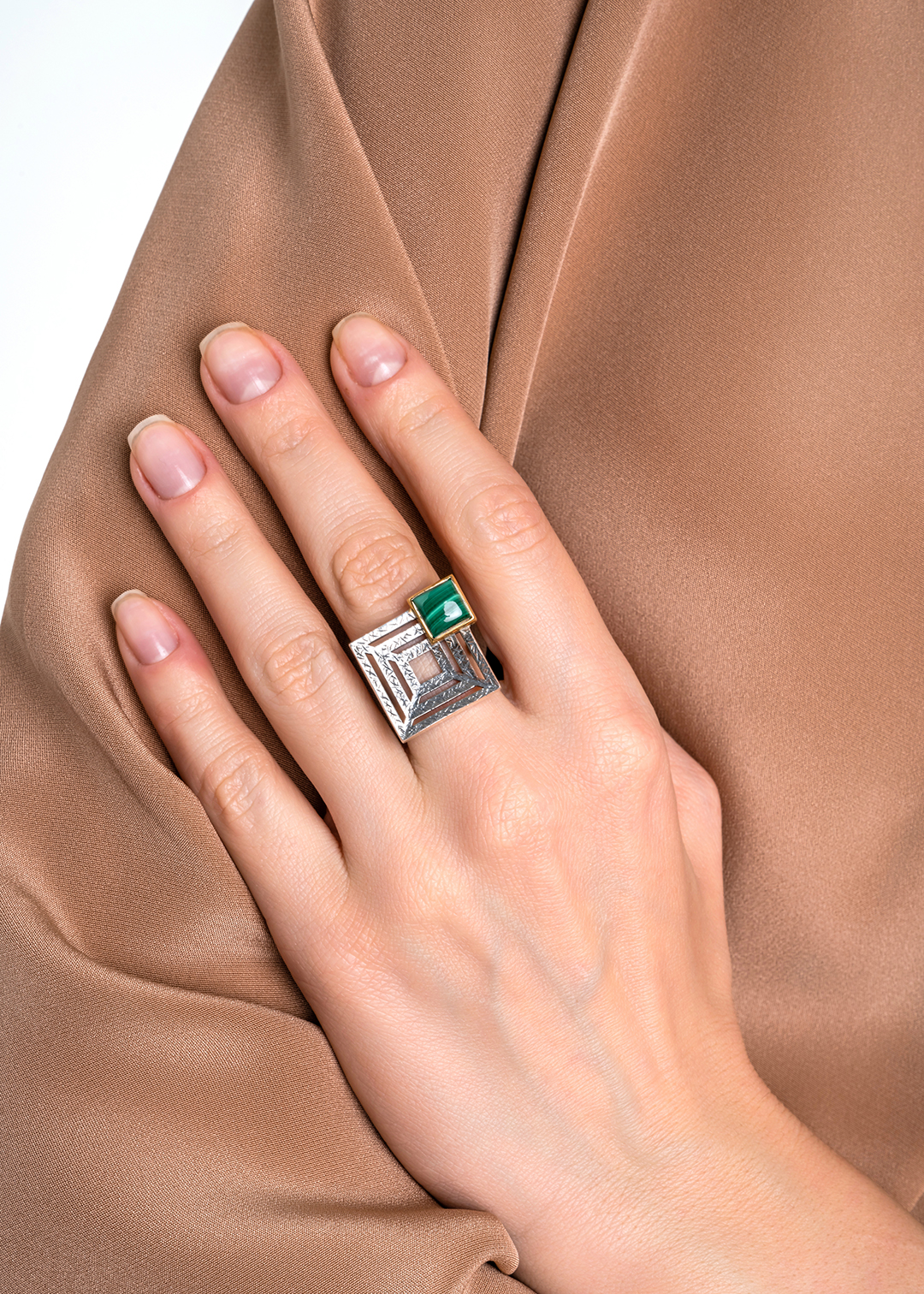 Кольцо из серебра с камнем малахит | Ювелирные украшения Sarkissian - фото 14