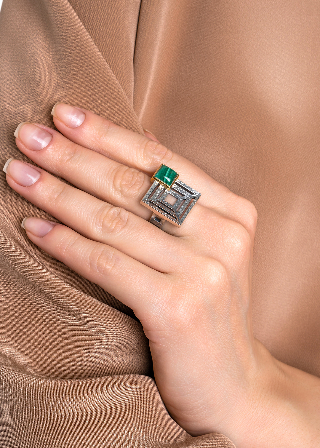 Кольцо из серебра с камнем малахит | Ювелирные украшения Sarkissian - фото 13