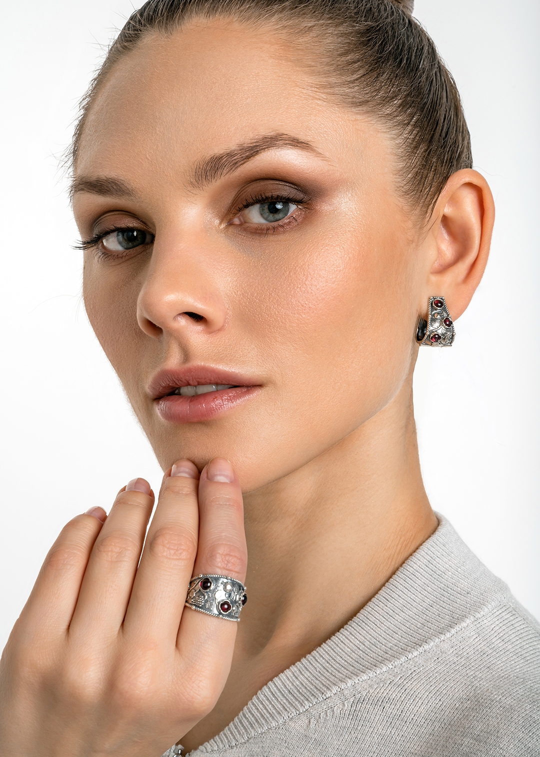 Кольцо из серебра с камнем гранат | Ювелирные украшения Sarkissian - фото 9