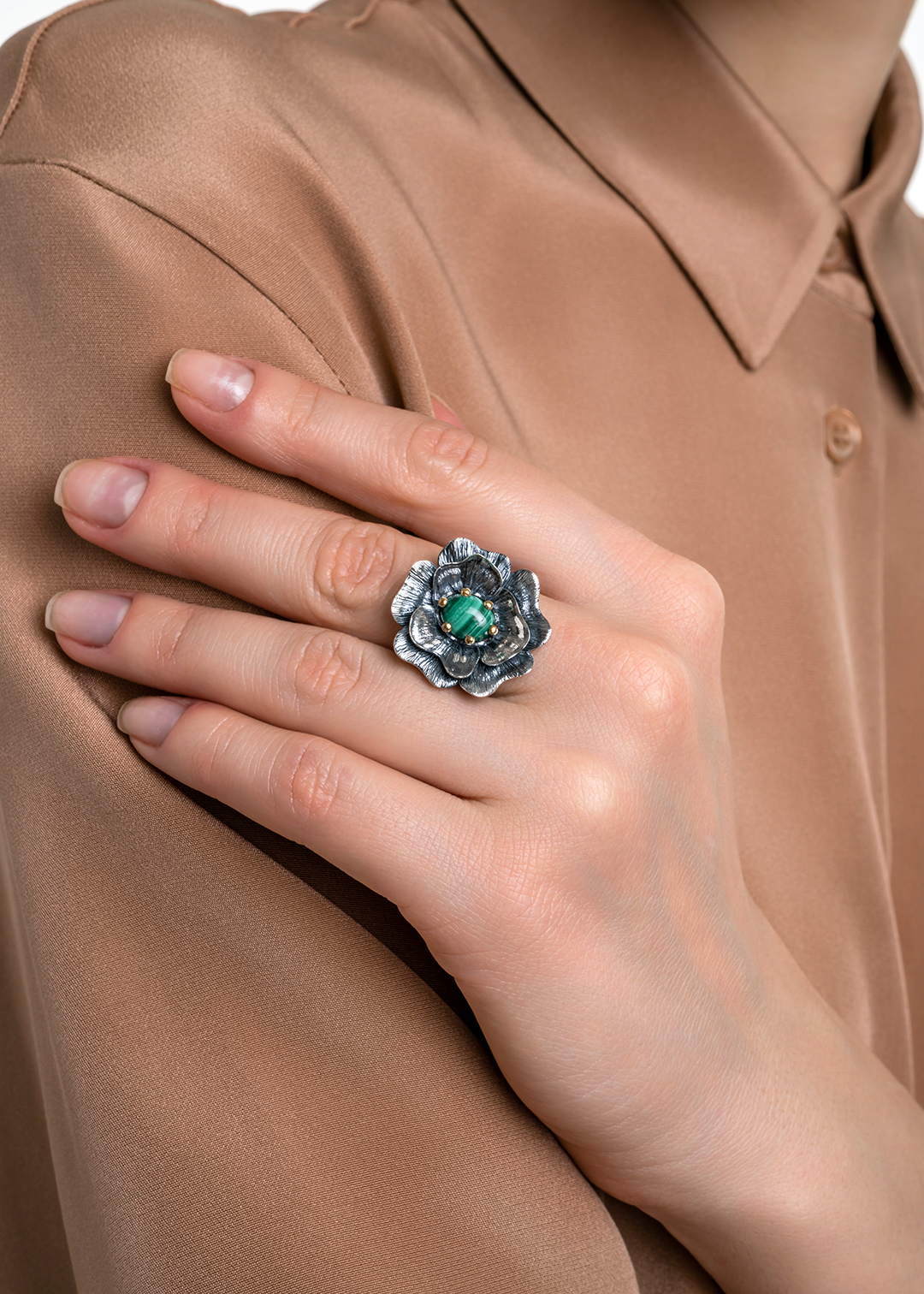 Кольцо из серебра с камнем малахит - фото 2