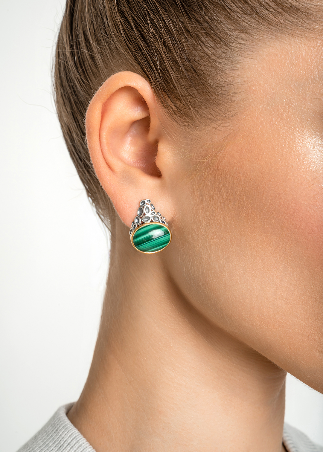 Серьги с малахитом из серебра - фото 1