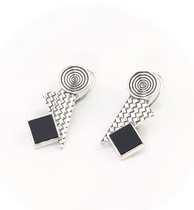 Серьги из серебра с камнем оникс | Ювелирные украшения Sarkissian - фото 7 d