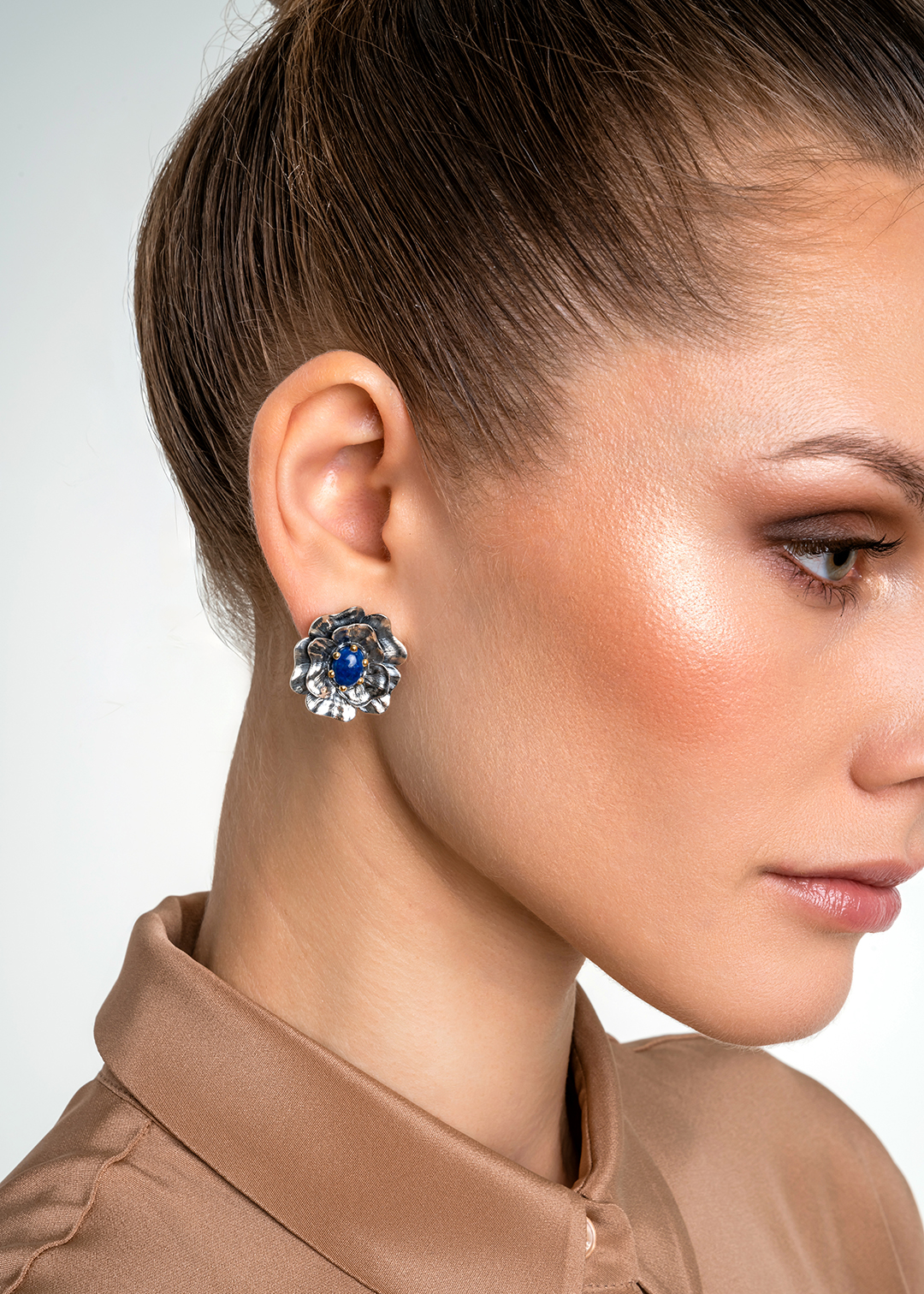 Серьги из серебра с камнем лазурит - фото 2