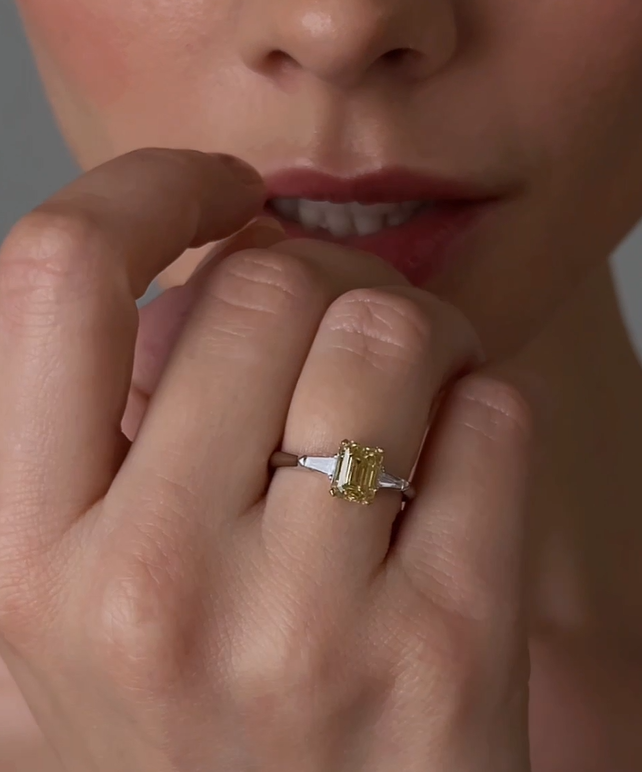 Кольцо из белого золота с бриллиантами | Ювелирные украшения Sarkissian - фото 3 d