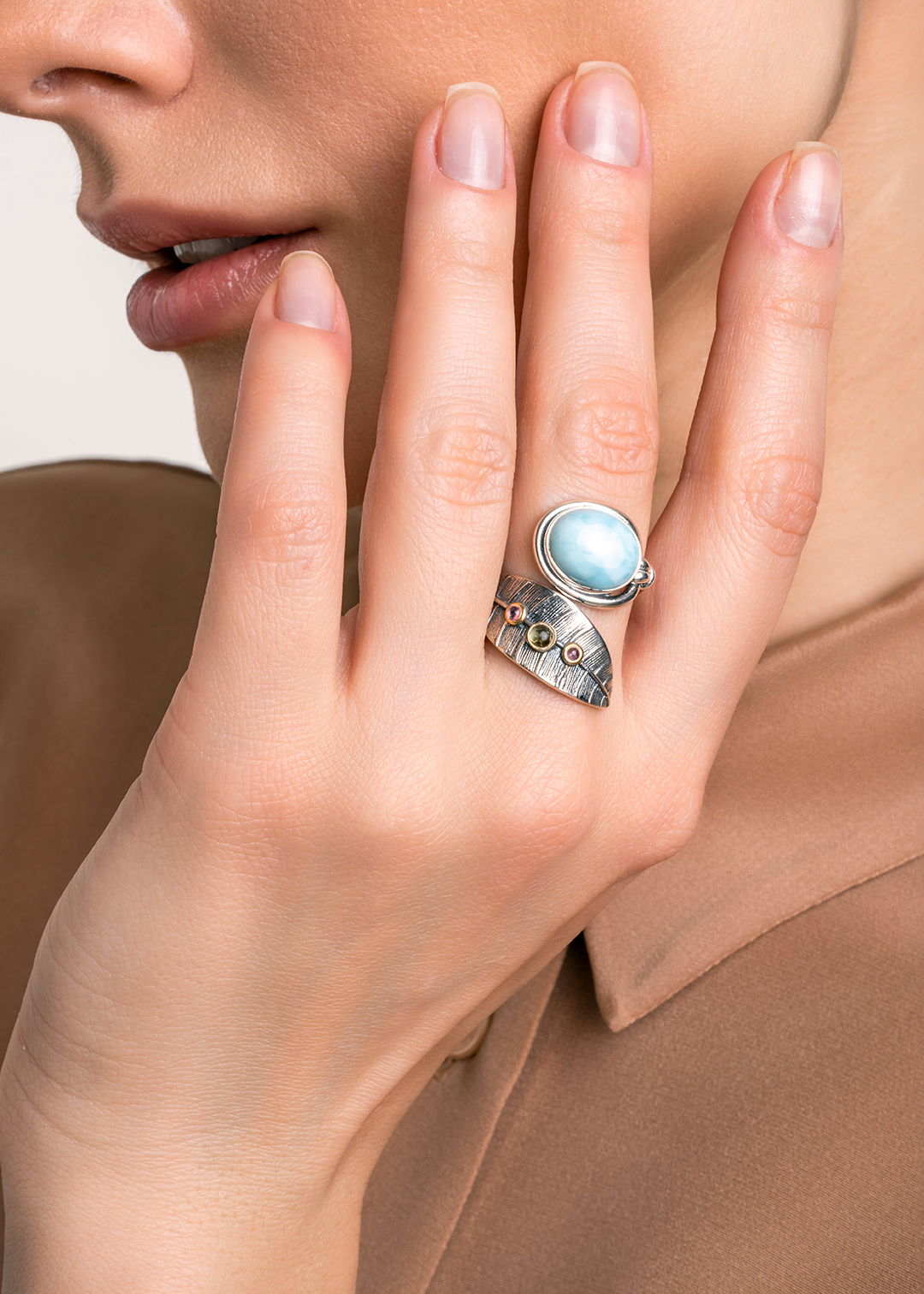 Кольцо из серебра с камнем ларимар | Ювелирные украшения Sarkissian - фото 14
