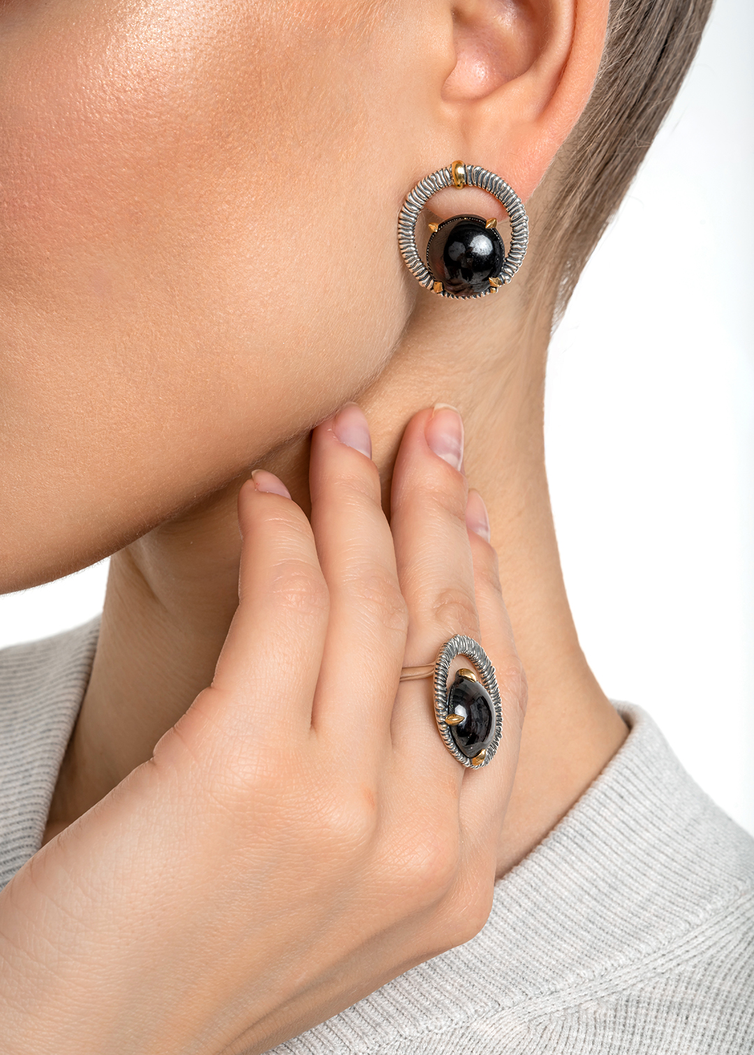 Серьги с гранатом из серебра - фото 2