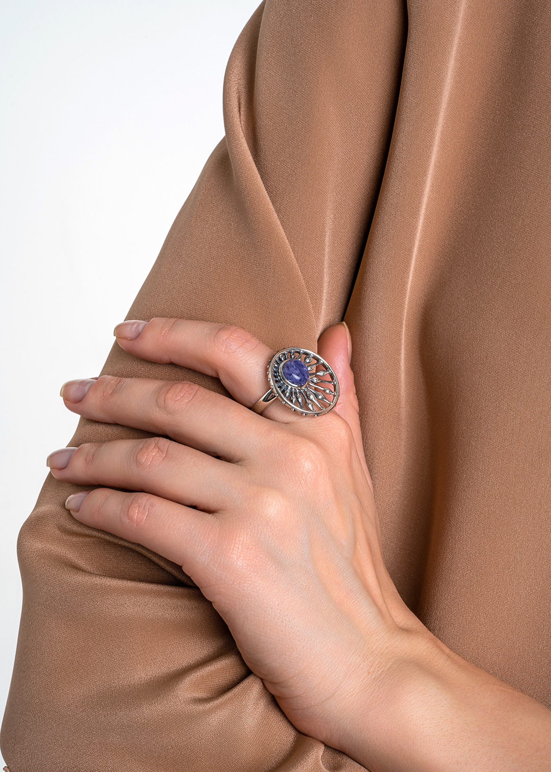 Кольцо из серебра с камнем чароит - фото 2