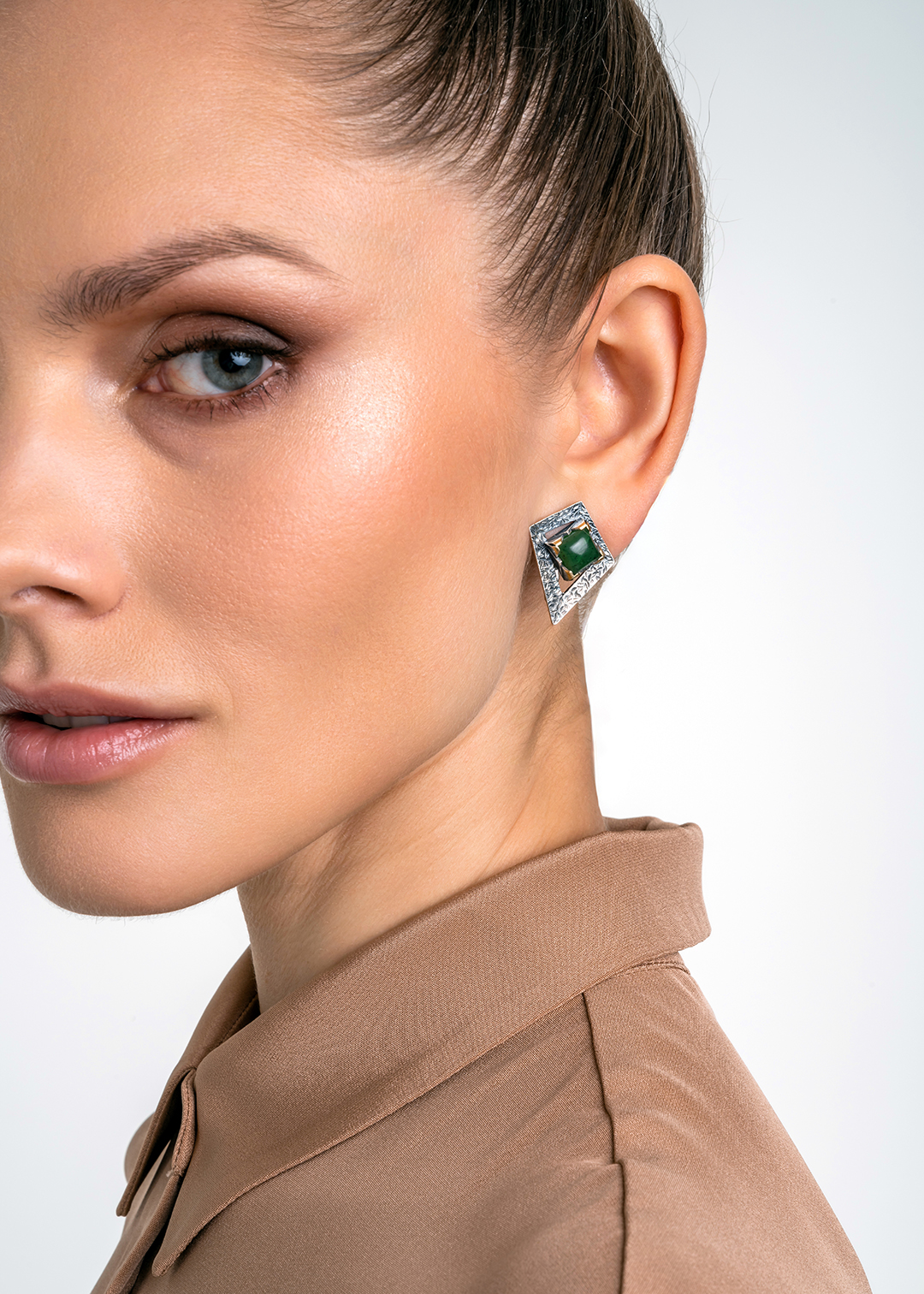 Серебряные серьги с камнем нефрит | Ювелирные украшения Sarkissian - фото 12