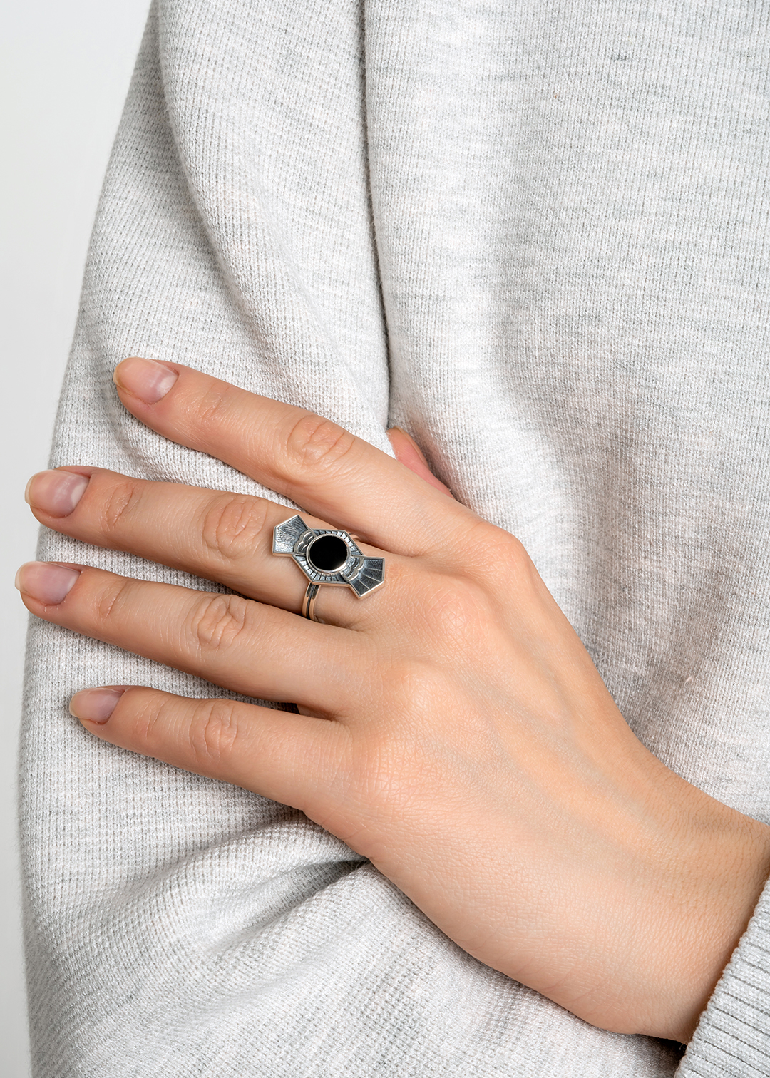 Кольцо из серебра с камнем оникс | Ювелирные украшения Sarkissian - фото 11