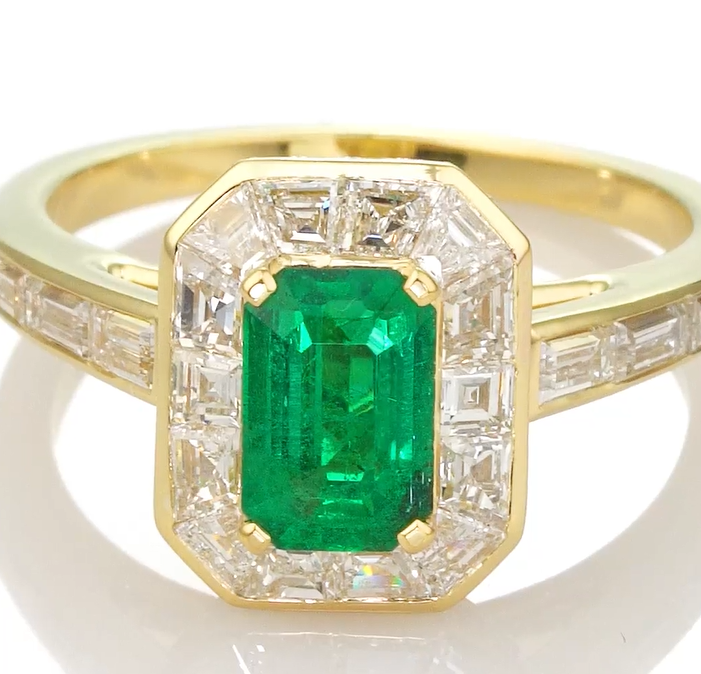 Кольцо из золота с бриллиантами и изумрудом | Ювелирные украшения Sarkissian - фото 3 d