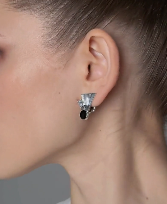 Серьги из серебра с камнем оникс | Ювелирные украшения Sarkissian - фото 6 d