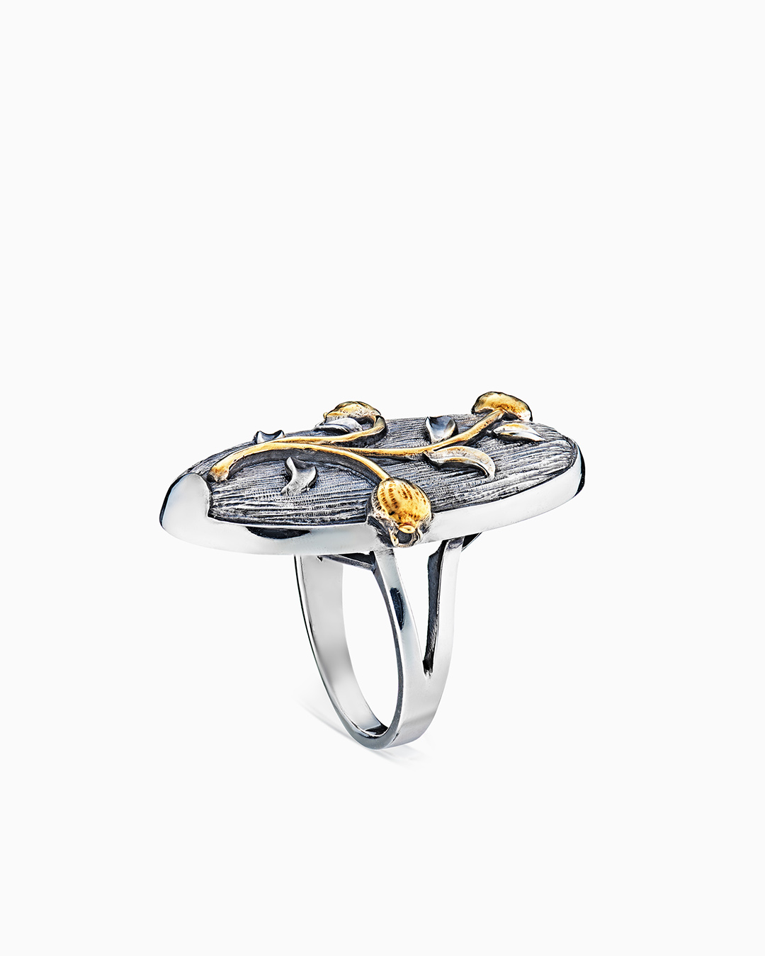 Кольцо из серебра с камнем без вставок - фото 1