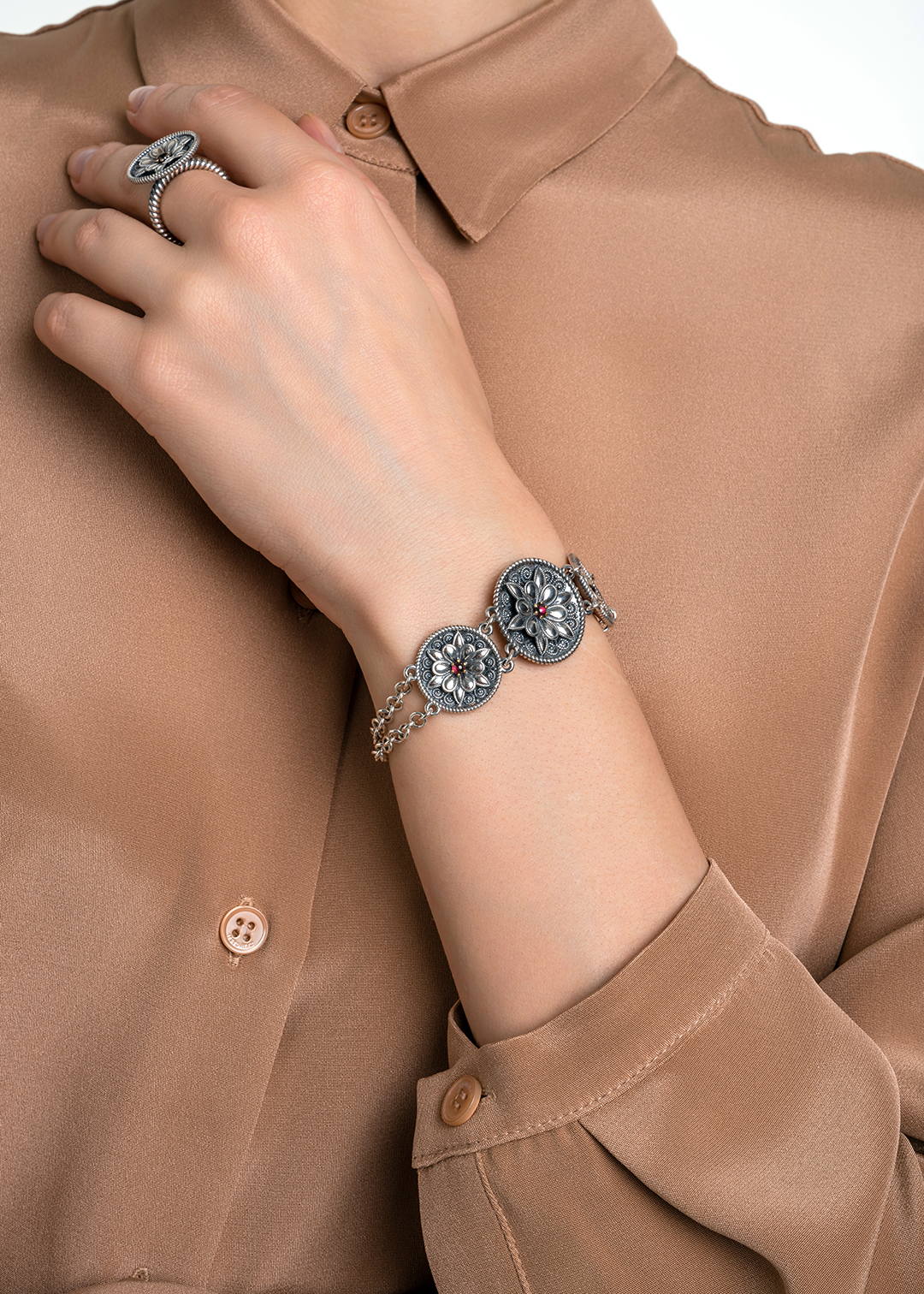 Браслет из серебра с камнем гранат | Ювелирные украшения Sarkissian - фото 15