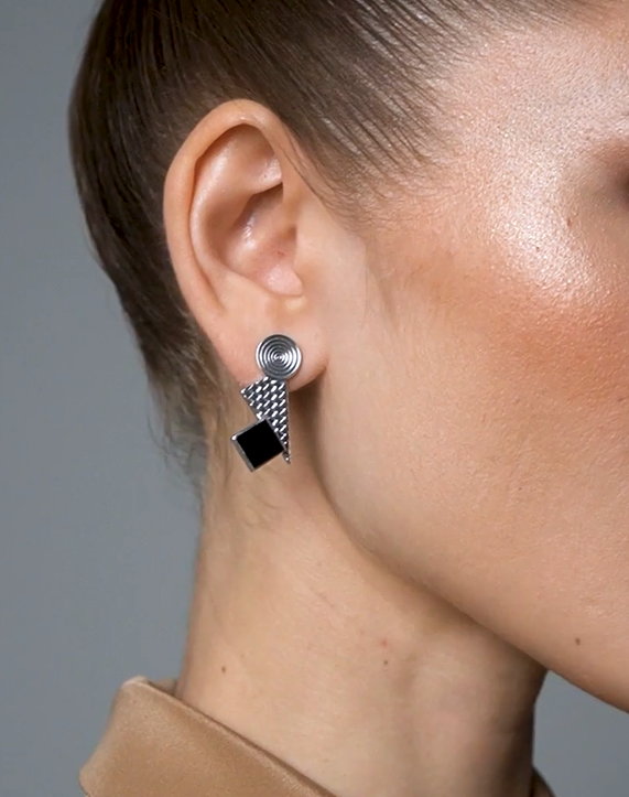 Серьги из серебра с камнем оникс | Ювелирные украшения Sarkissian - фото 7 d