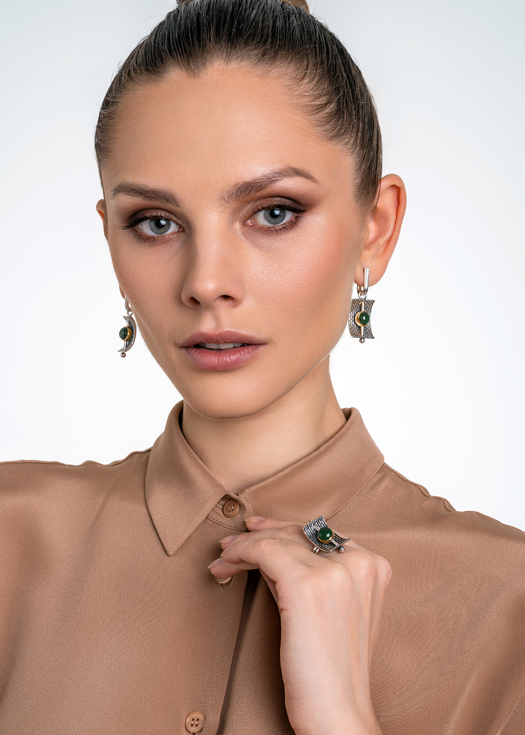 Серебряные серьги с камнем нефрит | Ювелирные украшения Sarkissian - фото 14