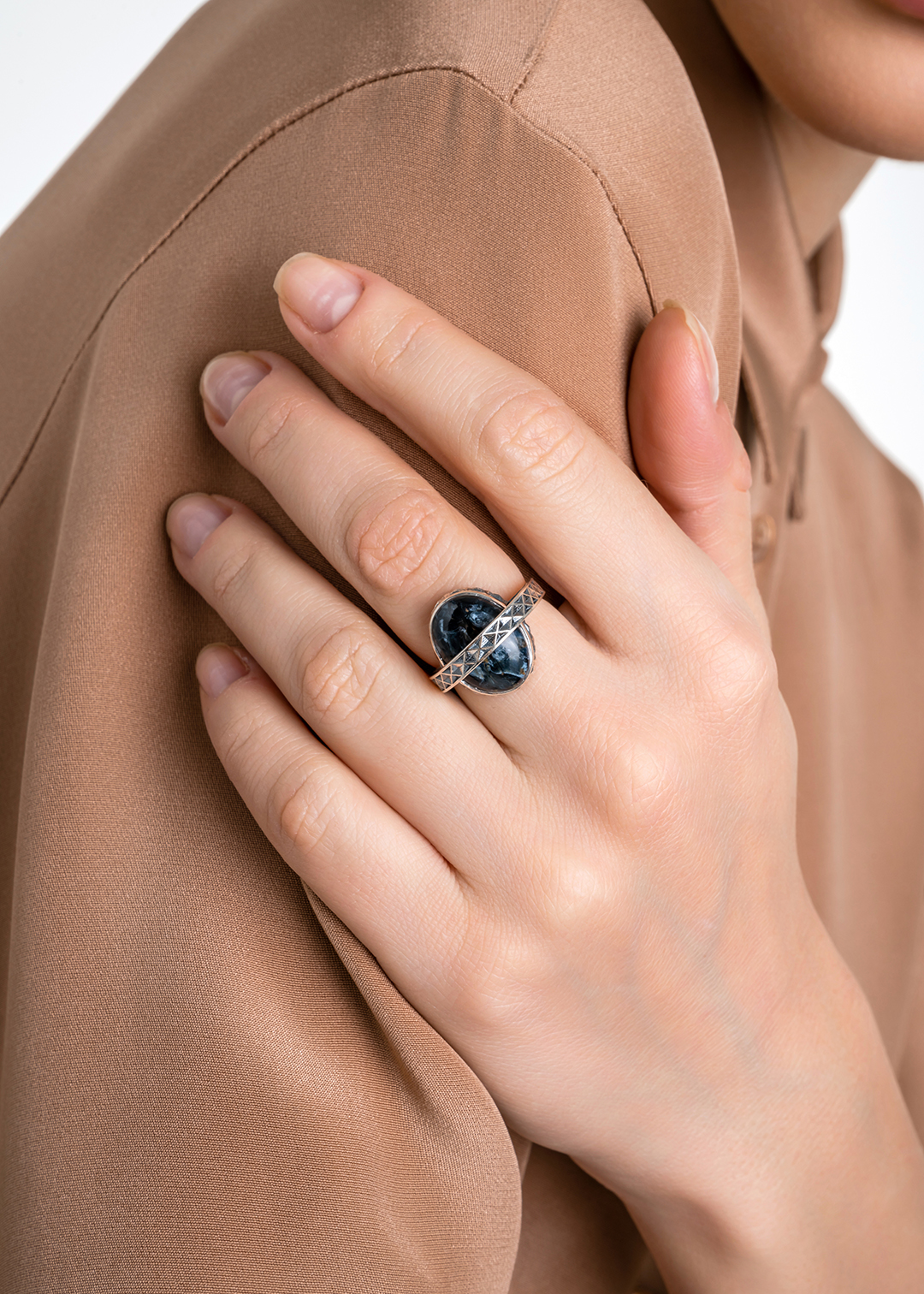 Кольцо из серебра с камнем питерсит | Ювелирные украшения Sarkissian - фото 11