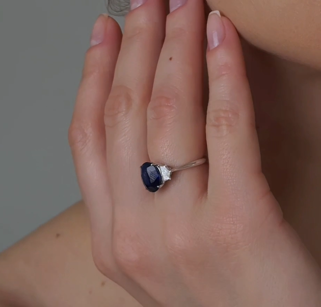 Кольцо из золота с камнем сапфир | Ювелирные украшения Sarkissian - фото 1 d