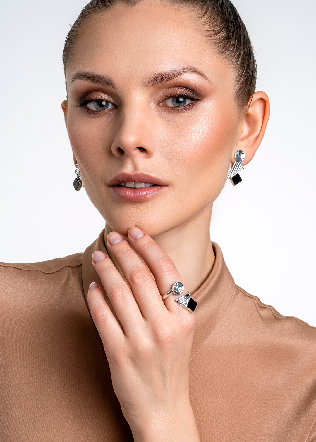 Кольцо из серебра с камнем оникс | Ювелирные украшения Sarkissian - фото 13