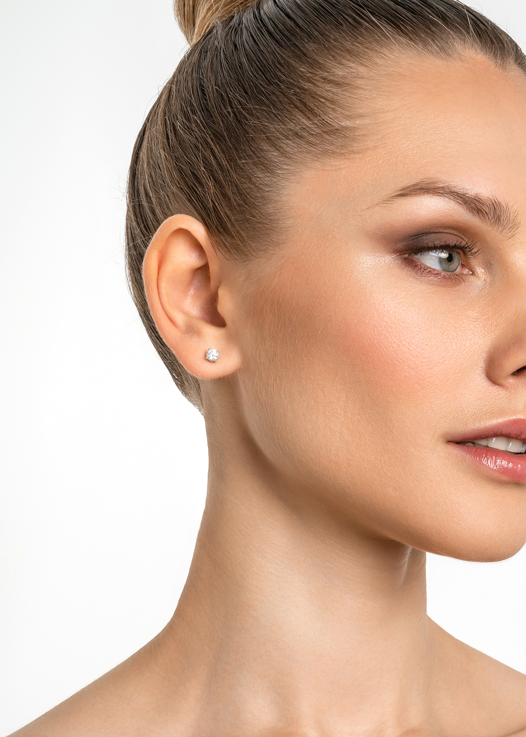 Серьги из золота с камнем бриллиант - фото 2