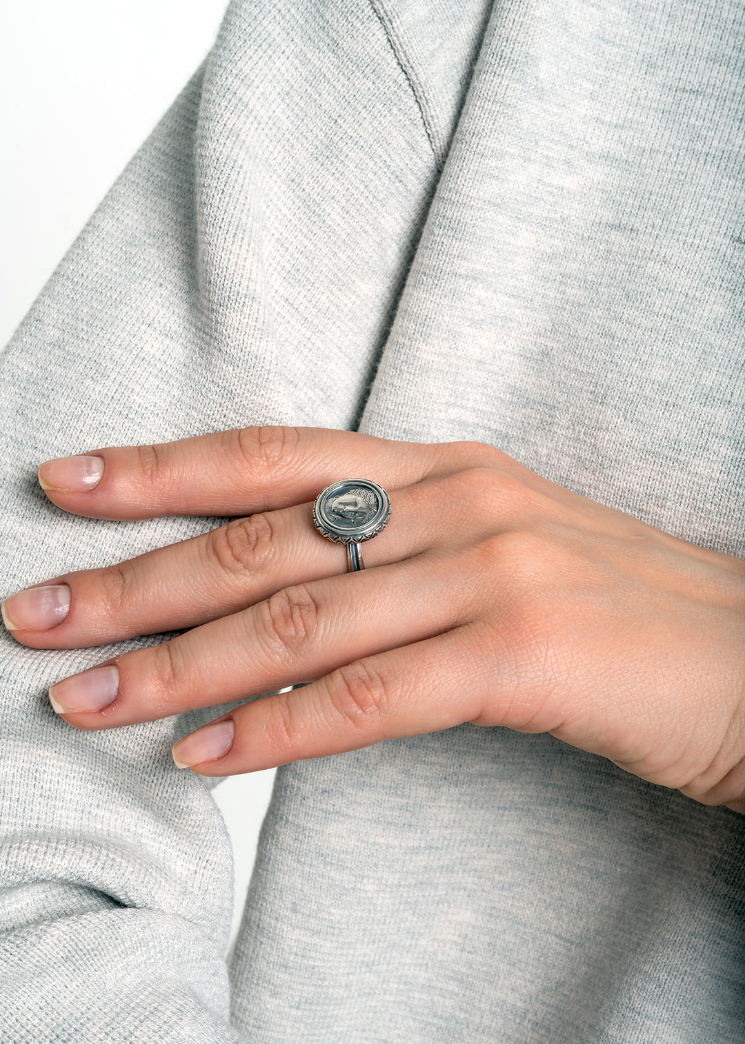 Кольцо из серебра 925 пробы Богиня Анаит - фото 1