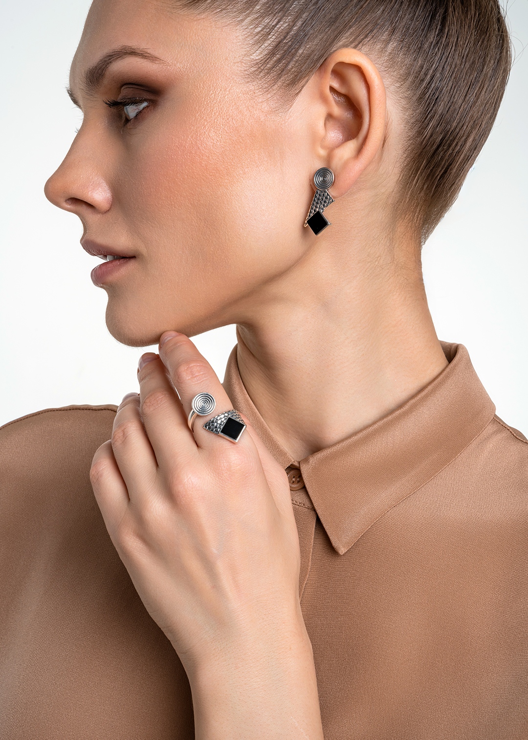 Кольцо из серебра с камнем оникс | Ювелирные украшения Sarkissian - фото 12