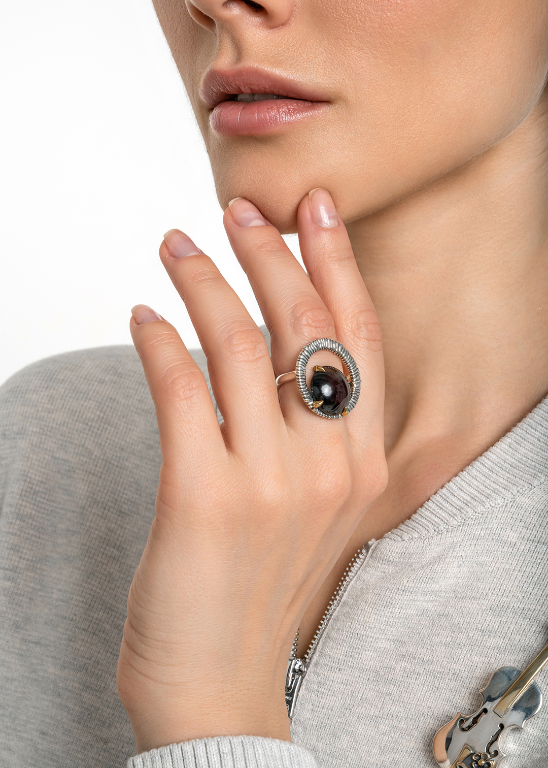 Кольцо из серебра с камнем гранат | Ювелирные украшения Sarkissian - фото 12