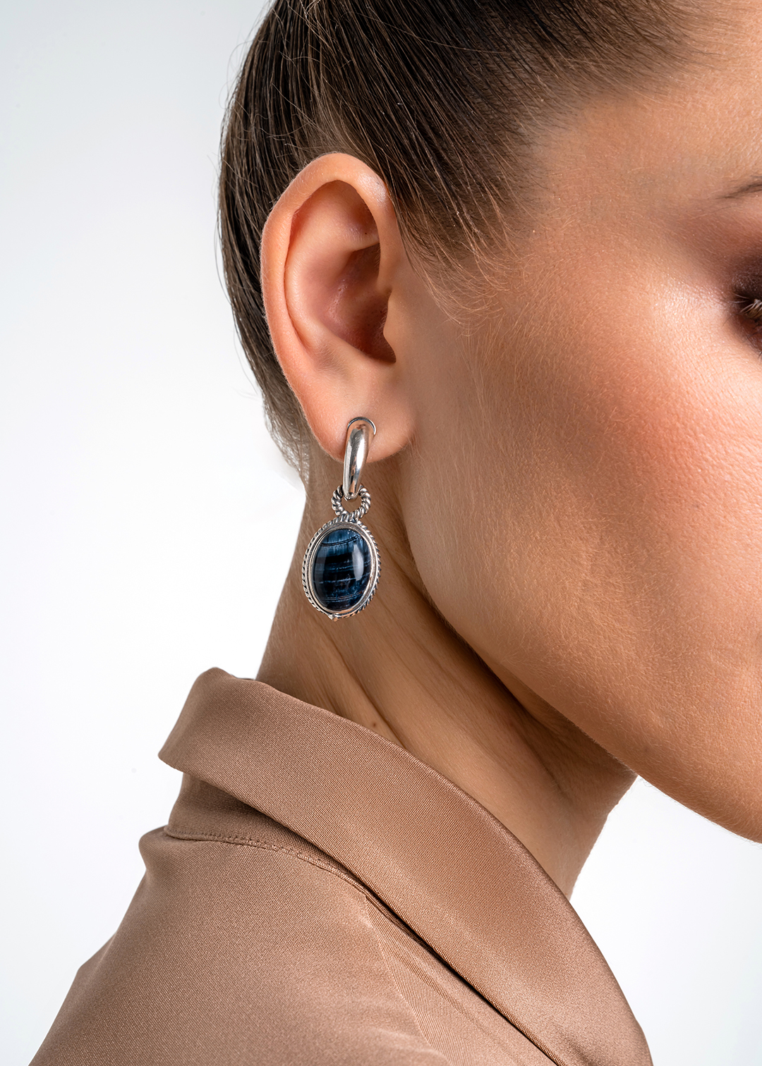 Серьги из серебра с камнем питерсит - фото 2