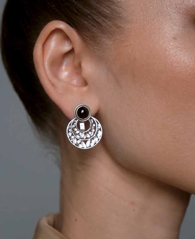 Серьги с гранатом из серебра | Ювелирные украшения Sarkissian - фото 2 d