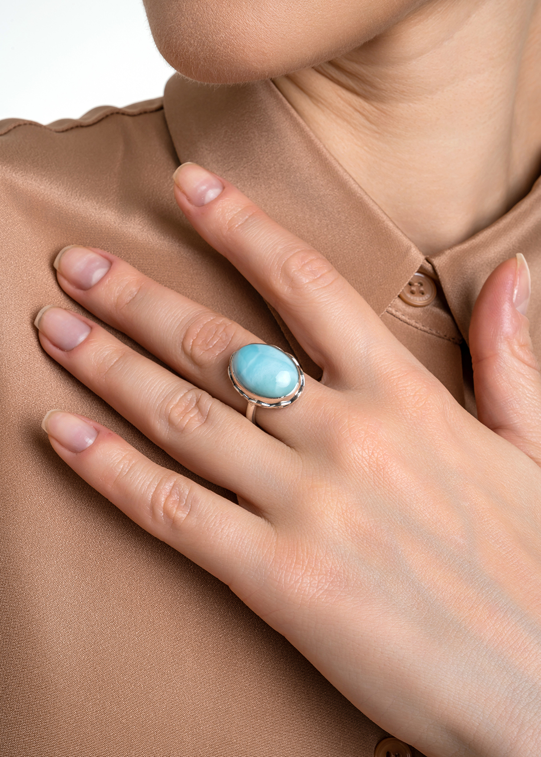 Кольцо из серебра с камнем ларимар - фото 2