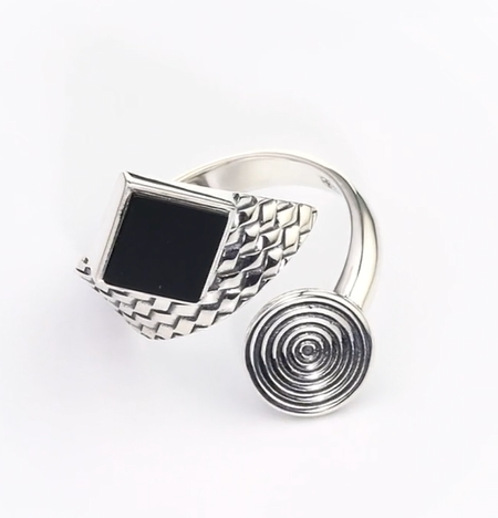 Кольцо из серебра с камнем оникс | Ювелирные украшения Sarkissian - фото 8 d